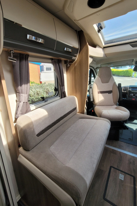 781F72 09 Swift KontikiSport584 VU21YGH