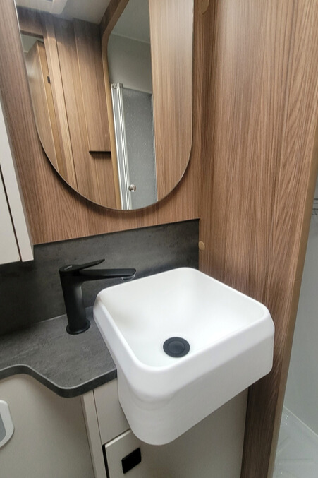2B0849E 25 Autotrail Imala615 SMC11410