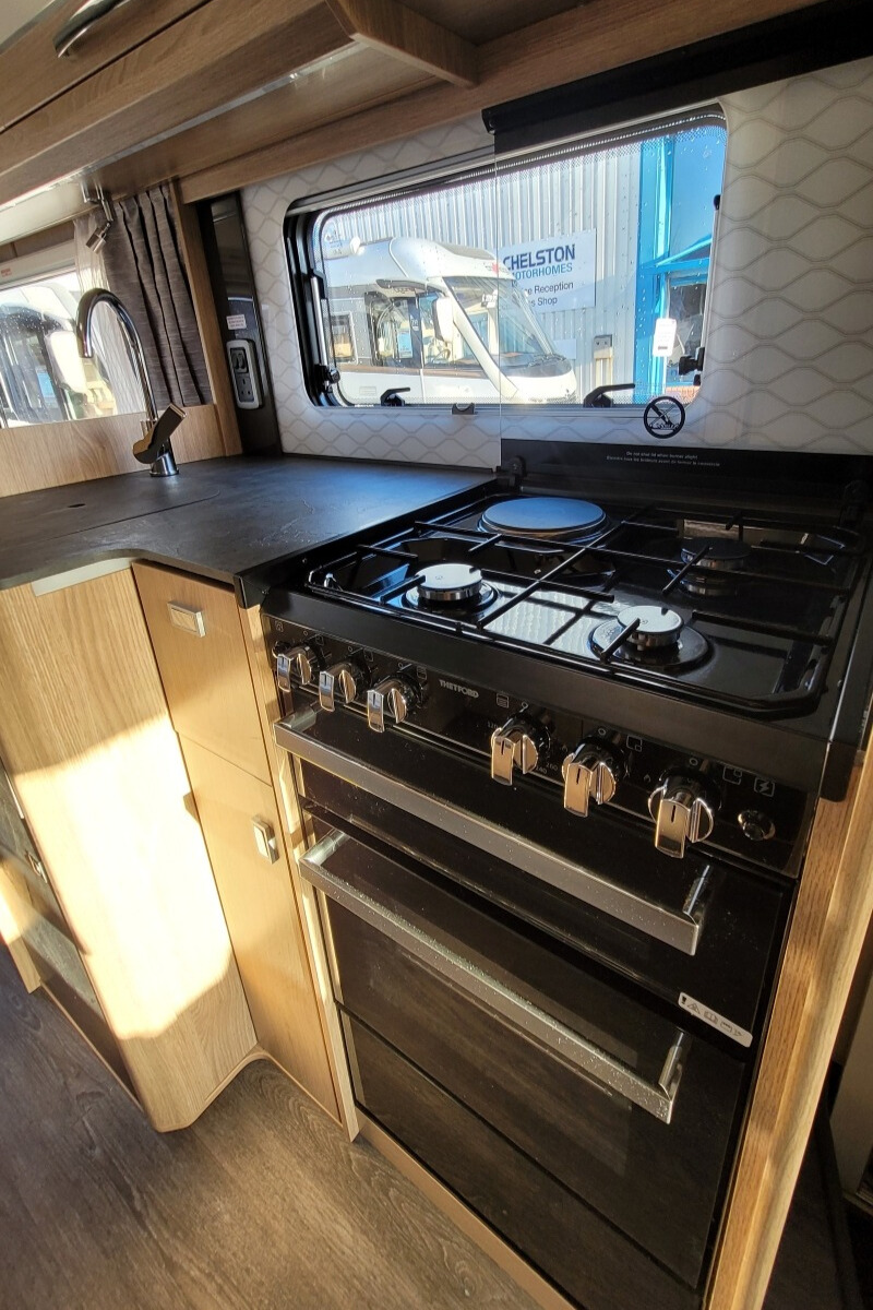 28A3316 16 Autotrail TrackerRL WJ24VHA