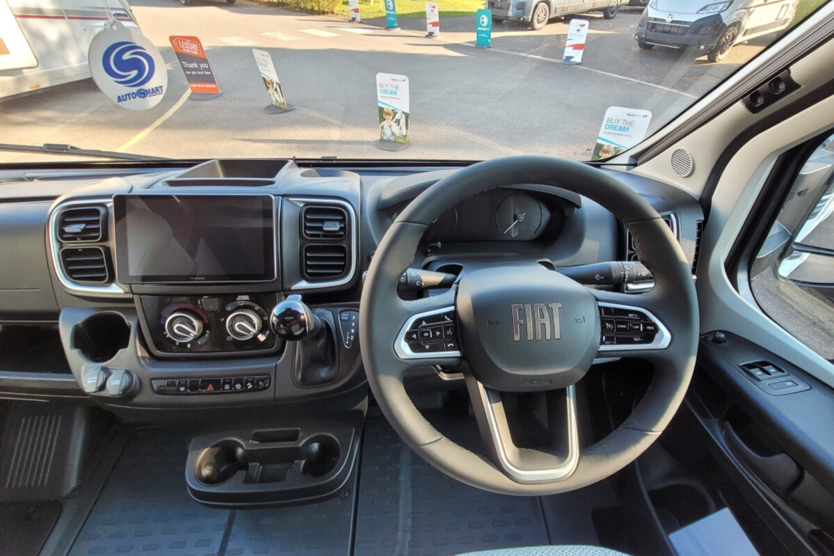 2BA1112 09 Autotrail Imala736G SMC21447