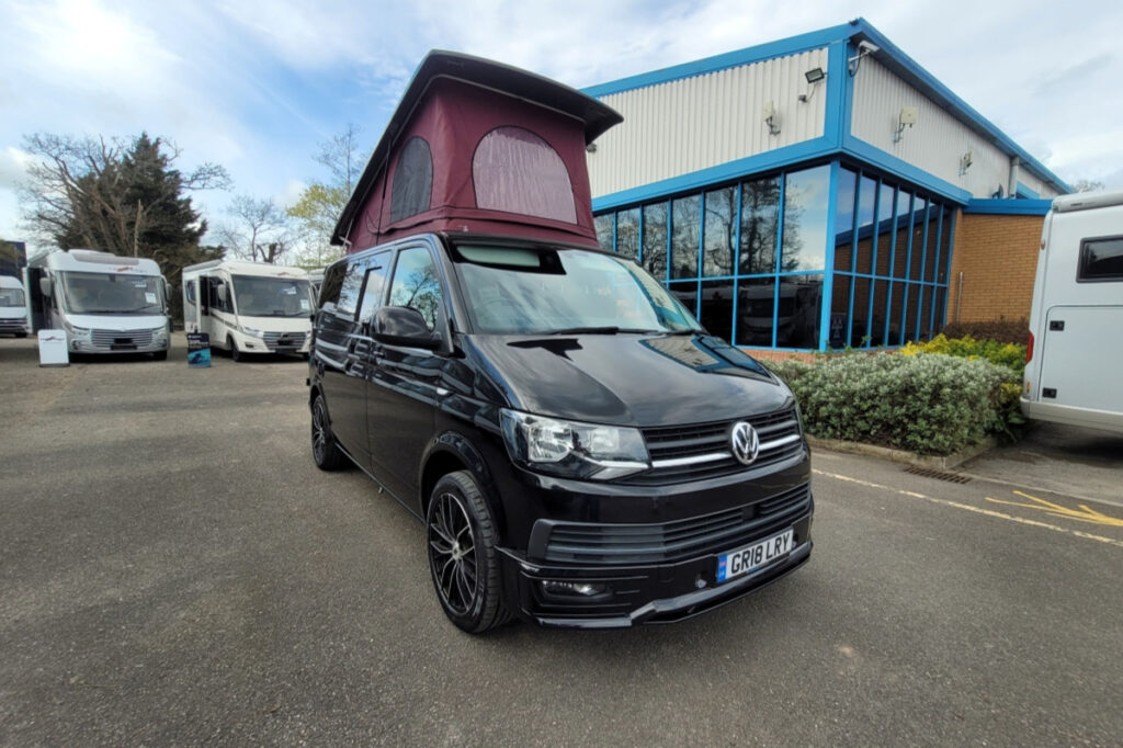 77B7D2_01-Volkswagen-TransporterT28-GL18LRY.jpg