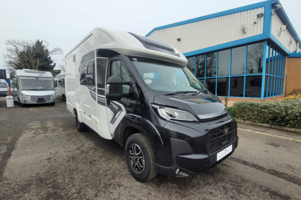 2B0849E_01-Autotrail-Imala615-SMC11410.jpg