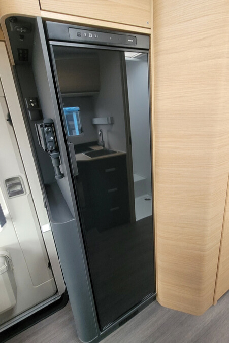 76B346 22 Adria Matrix670SL60thAnniversary SMC32149