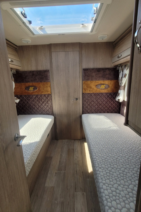 2C8FB3A 20 Autosleeper BurfordDuo CU23AHD