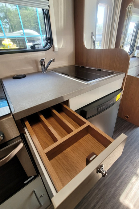 2C3988A 19 Autotrail TributeT736G WJ19TXN