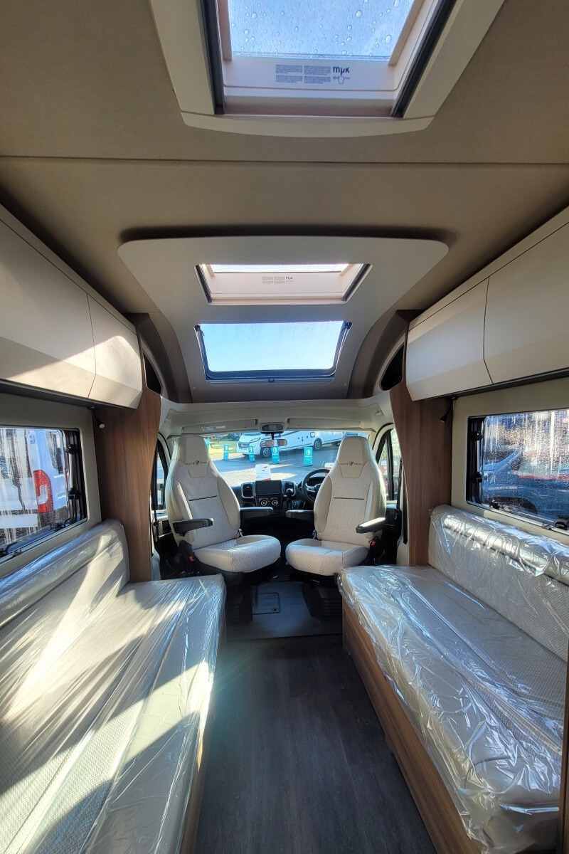 24256F2 14 Autotrail Imala615 SMB90537