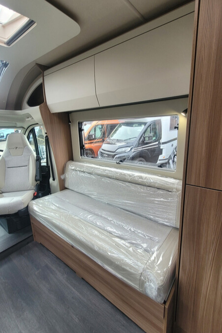 2B0849E 11 Autotrail Imala615 SMC11410