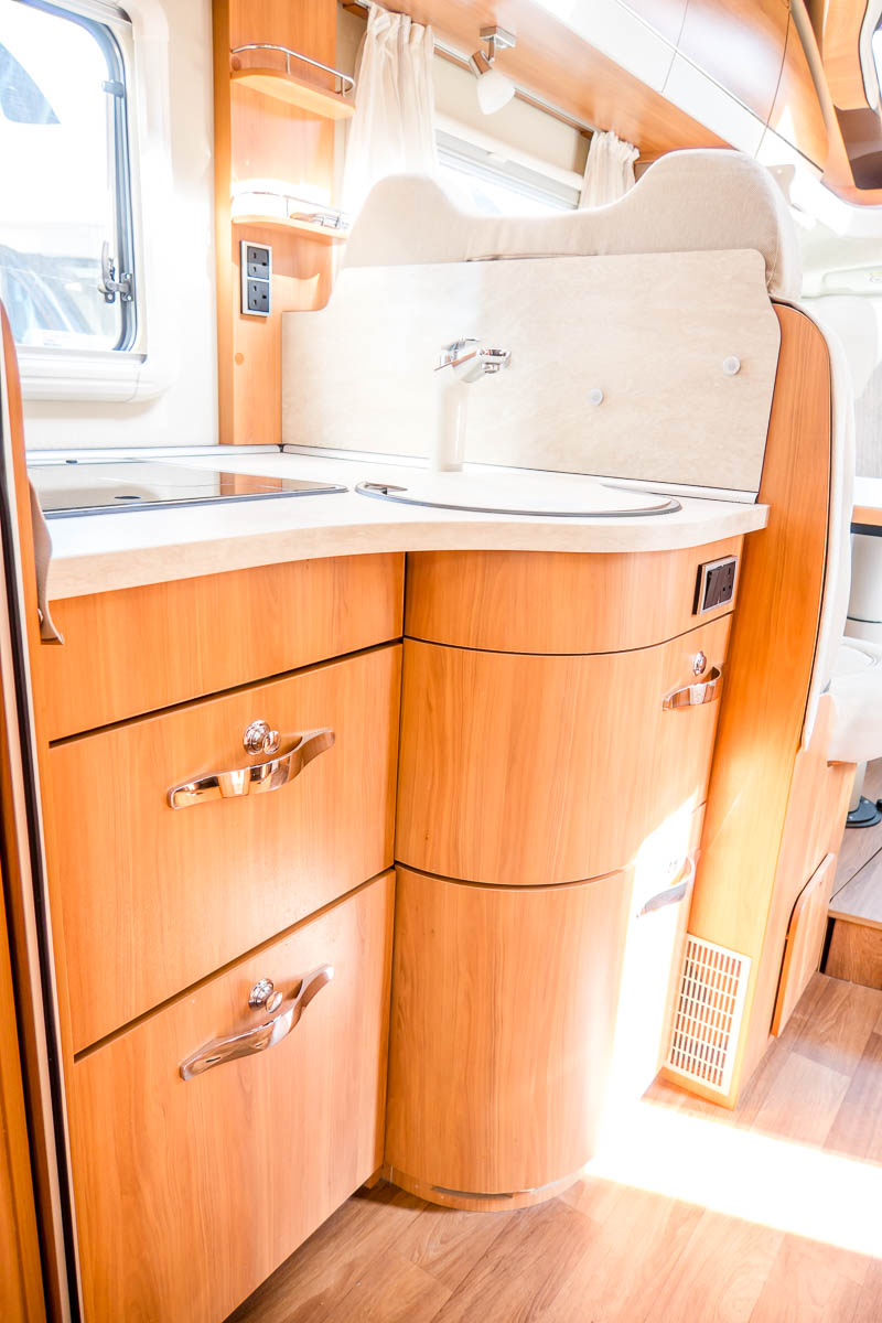 746F5A 15 2016 Hymer T698CL WX66AYT