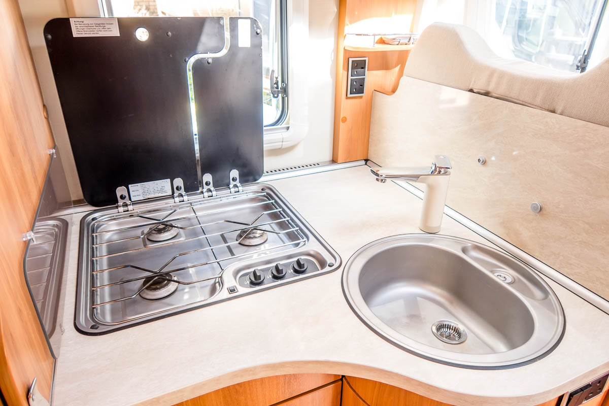 746F5A 18 2016 Hymer T698CL WX66AYT