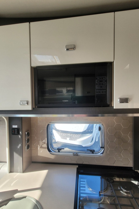 77579A 20 Swift Kontiki794 WD24VBC
