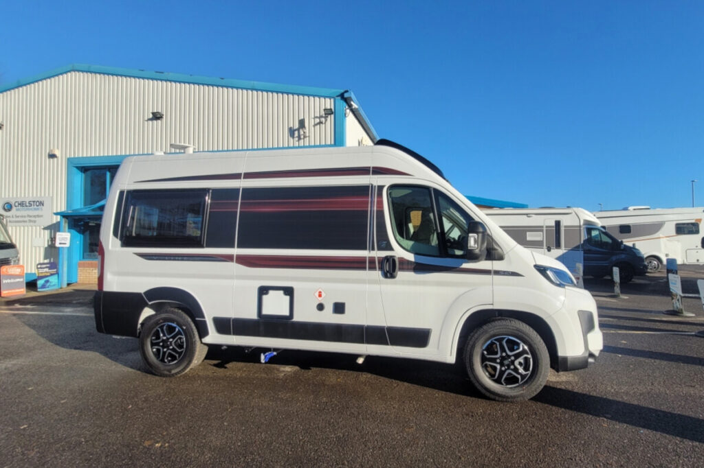 2826896 02 Autotrail VLine540SE SG063723