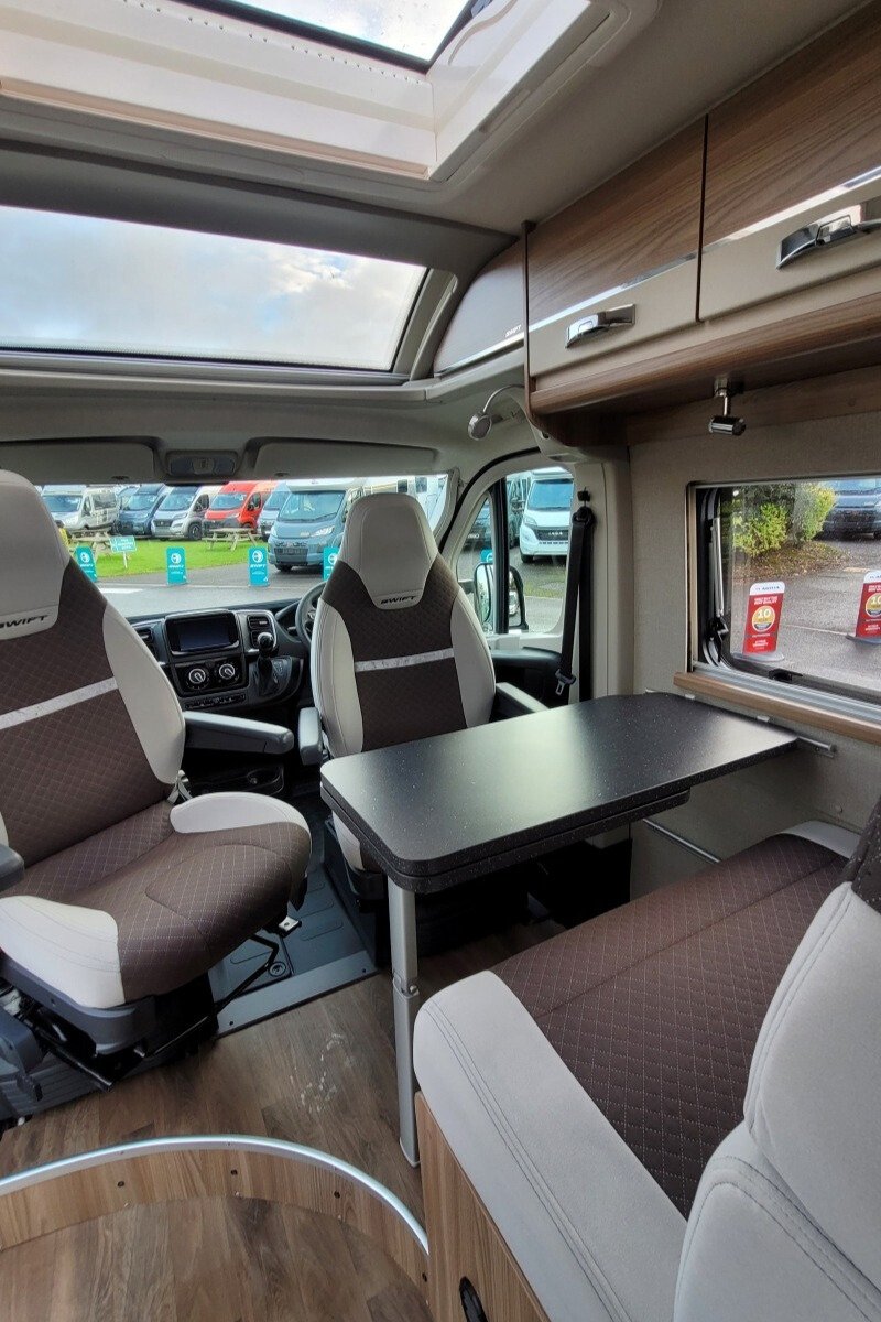 76C31A 16 Swift Select164 WJ23XSX