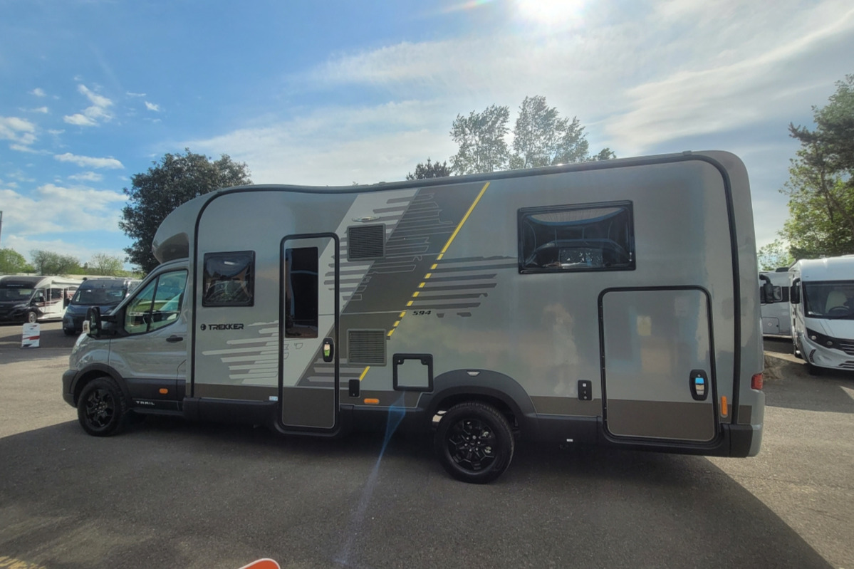 75D3AA 06 Swift Trekker594 RDSE86766