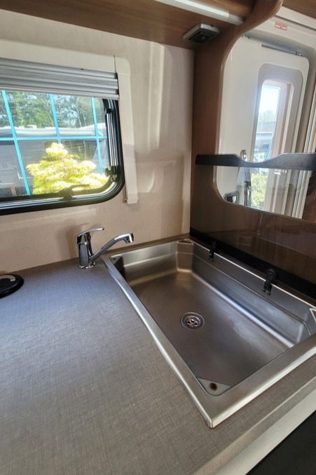 2C3988A 18 Autotrail TributeT736G WJ19TXN