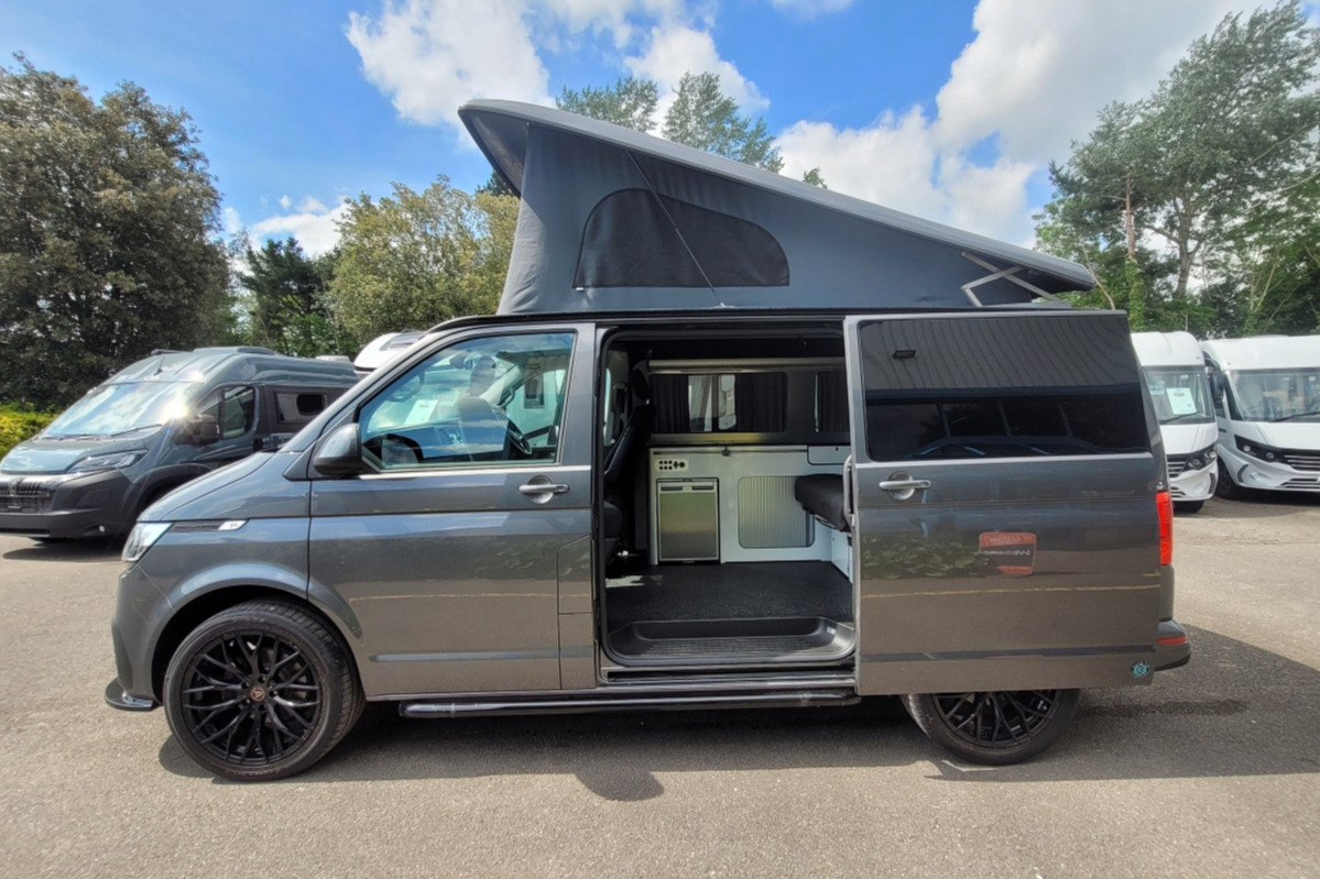 77FA1E 05 Volkswagen TransporterT30 BJ70CYY