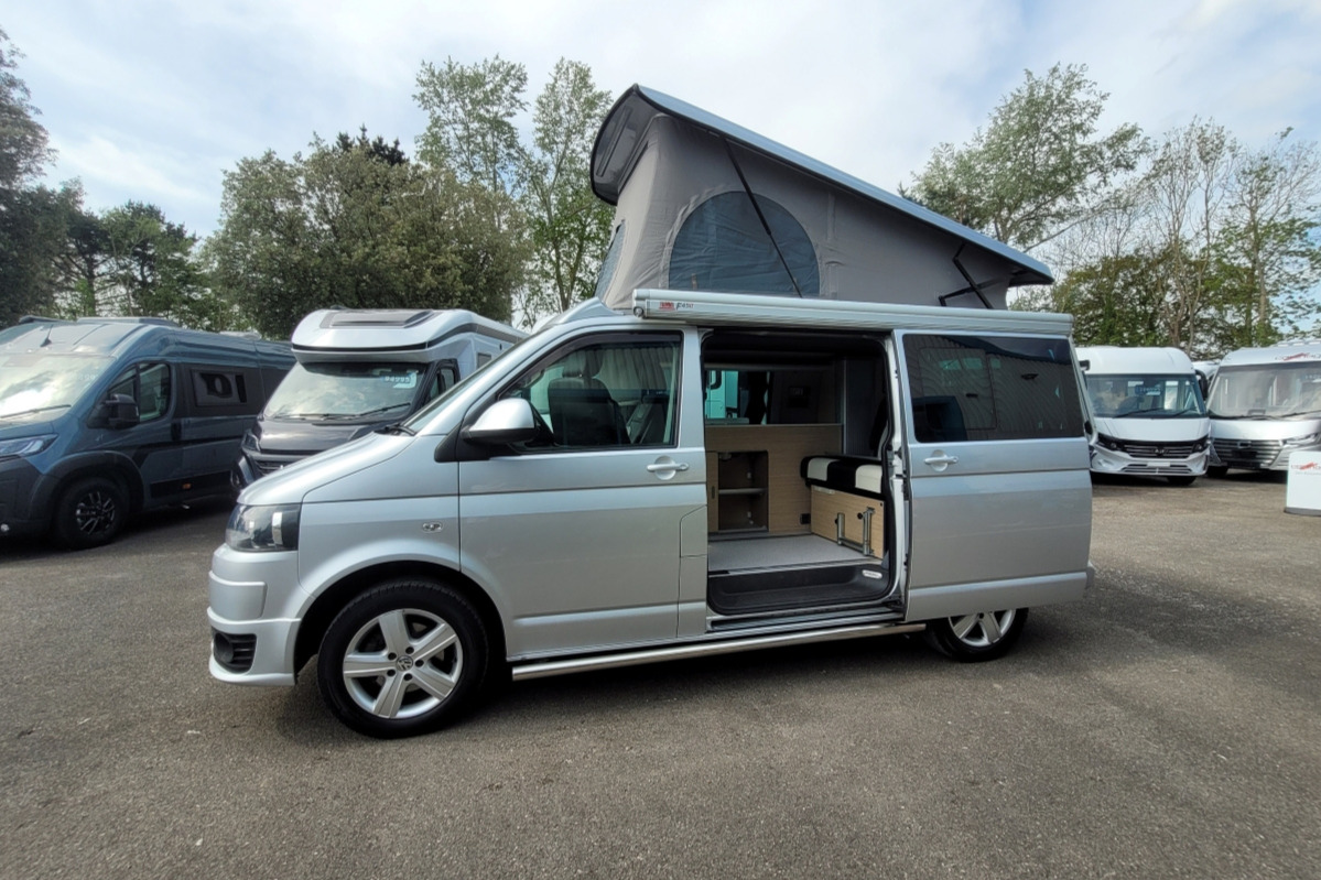 77C76E 05 Volkswagen Uberbus T5VCG