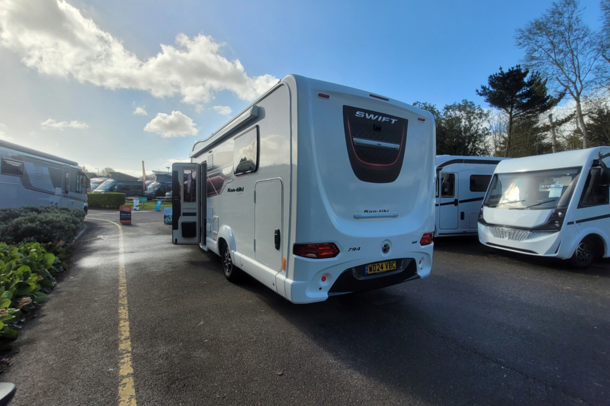 77579A 05 Swift Kontiki794 WD24VBC