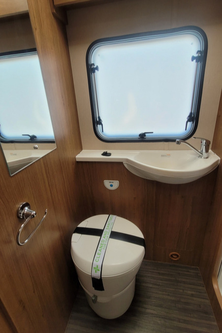 2C3988A 26 Autotrail TributeT736G WJ19TXN