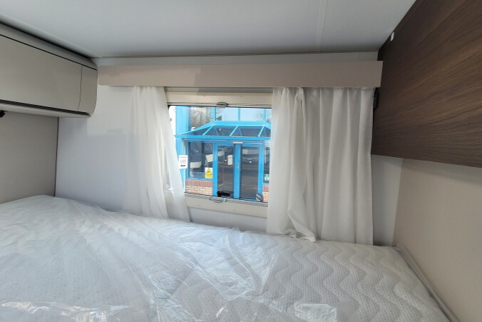 76B37E 28 Adria MatrixSupreme670DL TMC33757
