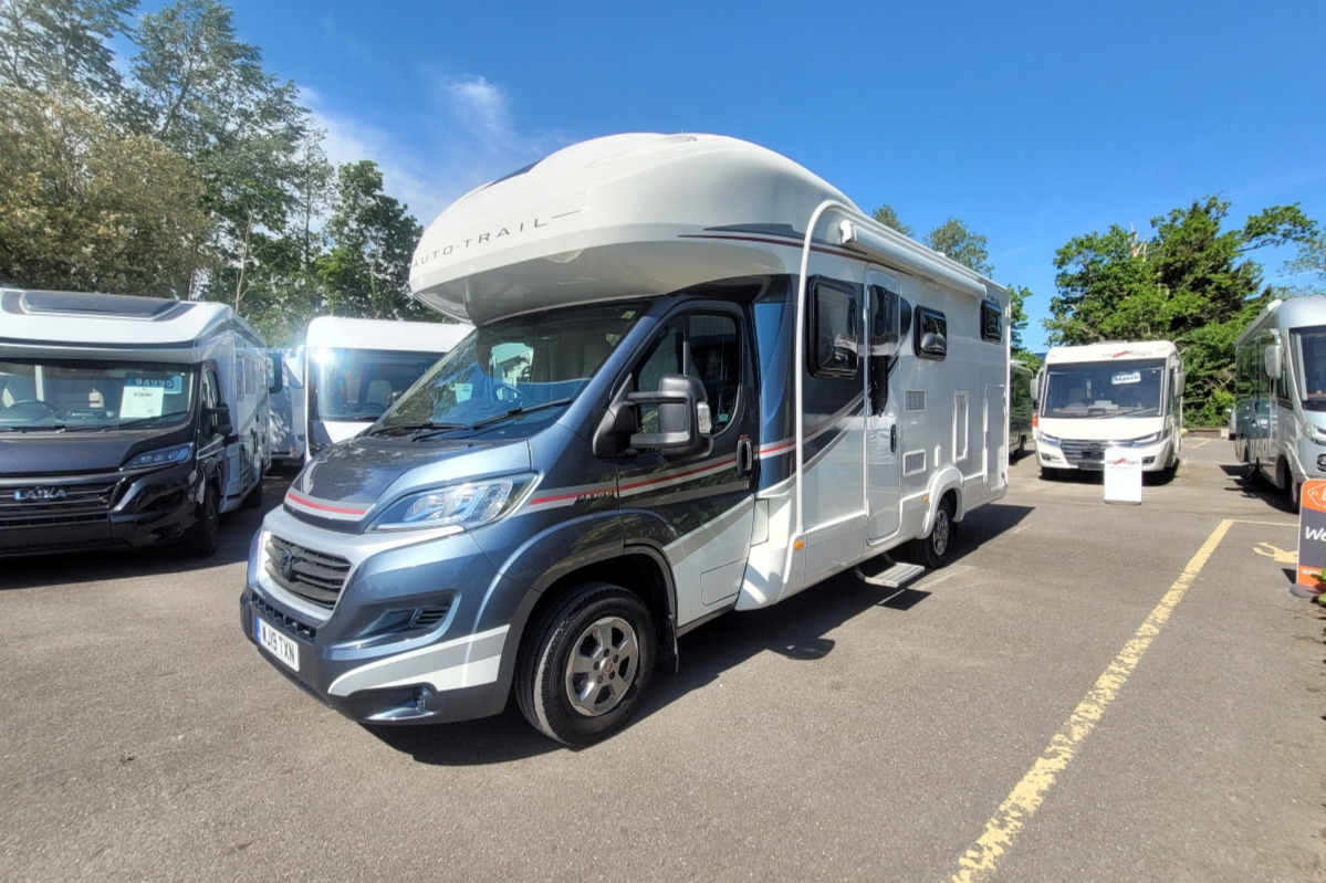 2C3988A 06 Autotrail TributeT736G WJ19TXN