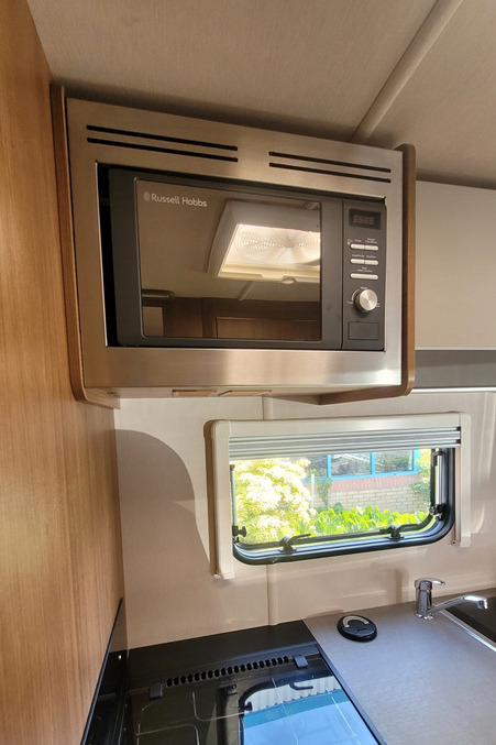 2C3988A 17 Autotrail TributeT736G WJ19TXN