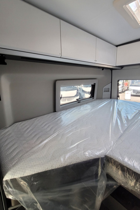 76B33A 24 Adria TwinSports640SLB TMC32893