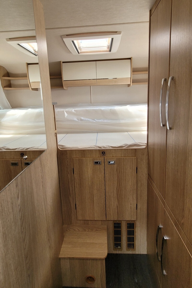 1E9757A 26 Autotrail Imala736G R2Z65802