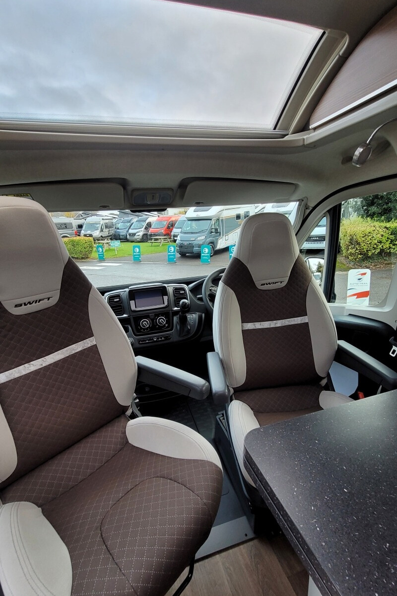 76C31A 12 Swift Select164 WJ23XSX
