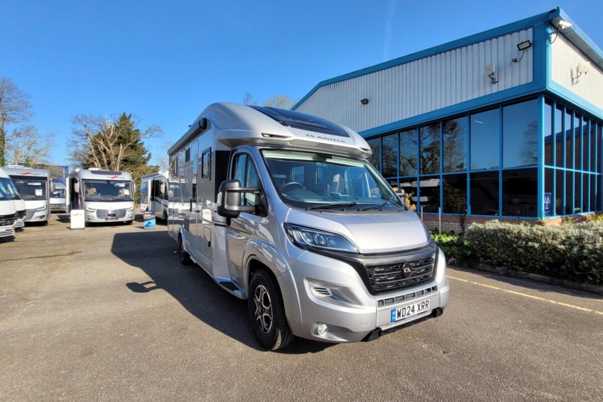 2B2DD42 01 Adria MatrixSupreme670DL WD24XRR