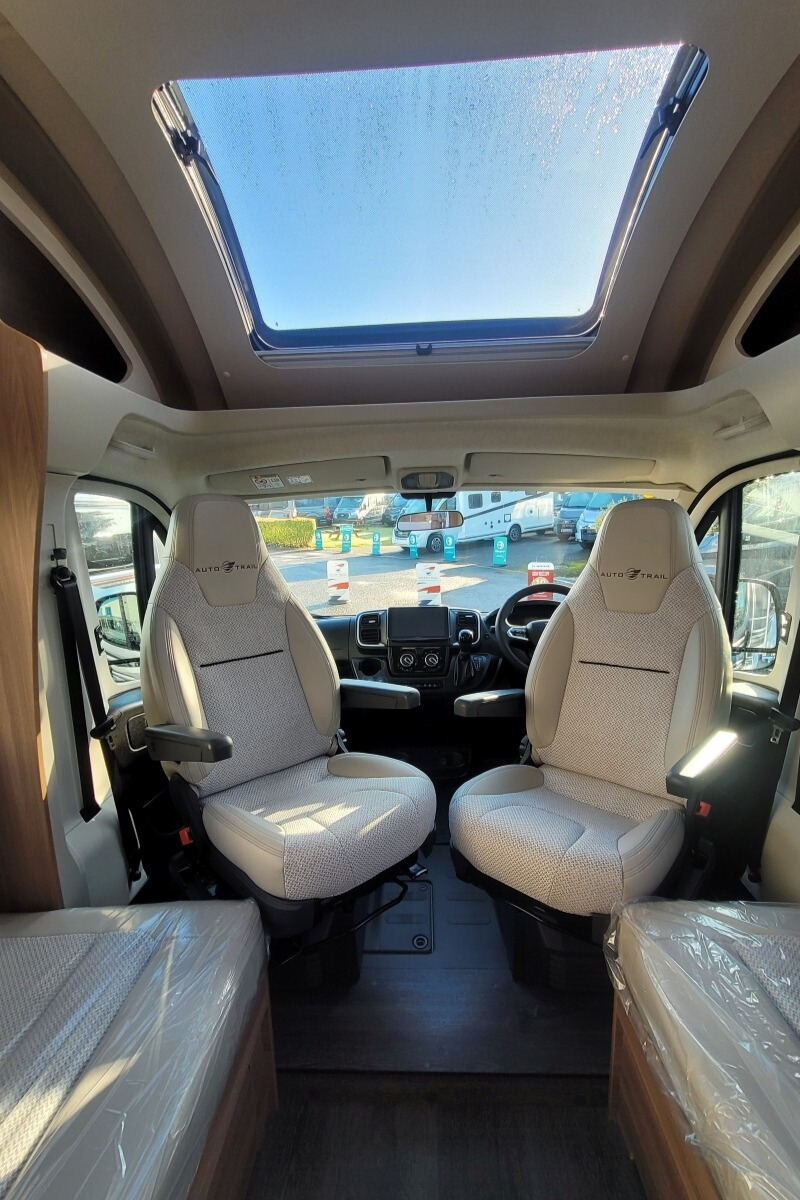 24256F2 13 Autotrail Imala615 SMB90537
