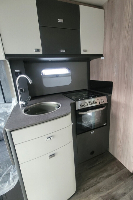 75D3DA 17 Swift Voyager540 RDSC43666