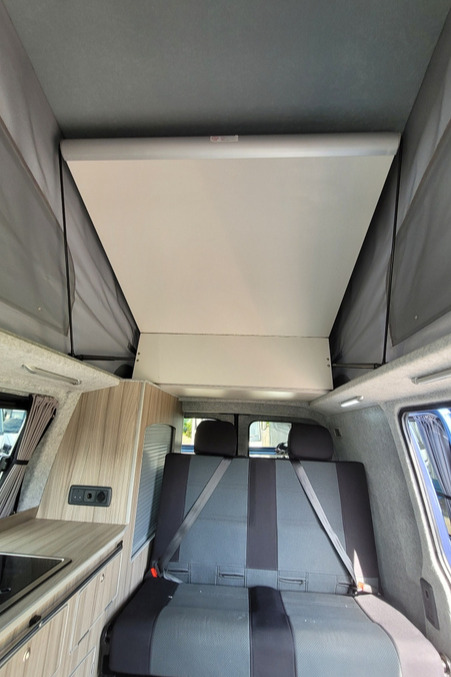77D312 10 Volkswagen FunkyDubz MT66NPV