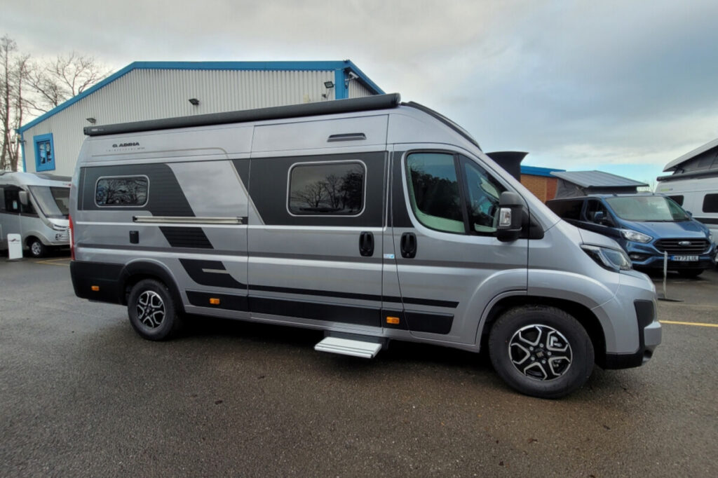 76B38A 02 Adria TwinSupreme640SGX SMC02085