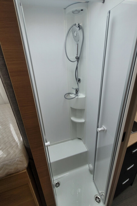 76B346 29 Adria Matrix670SL60thAnniversary SMC32149