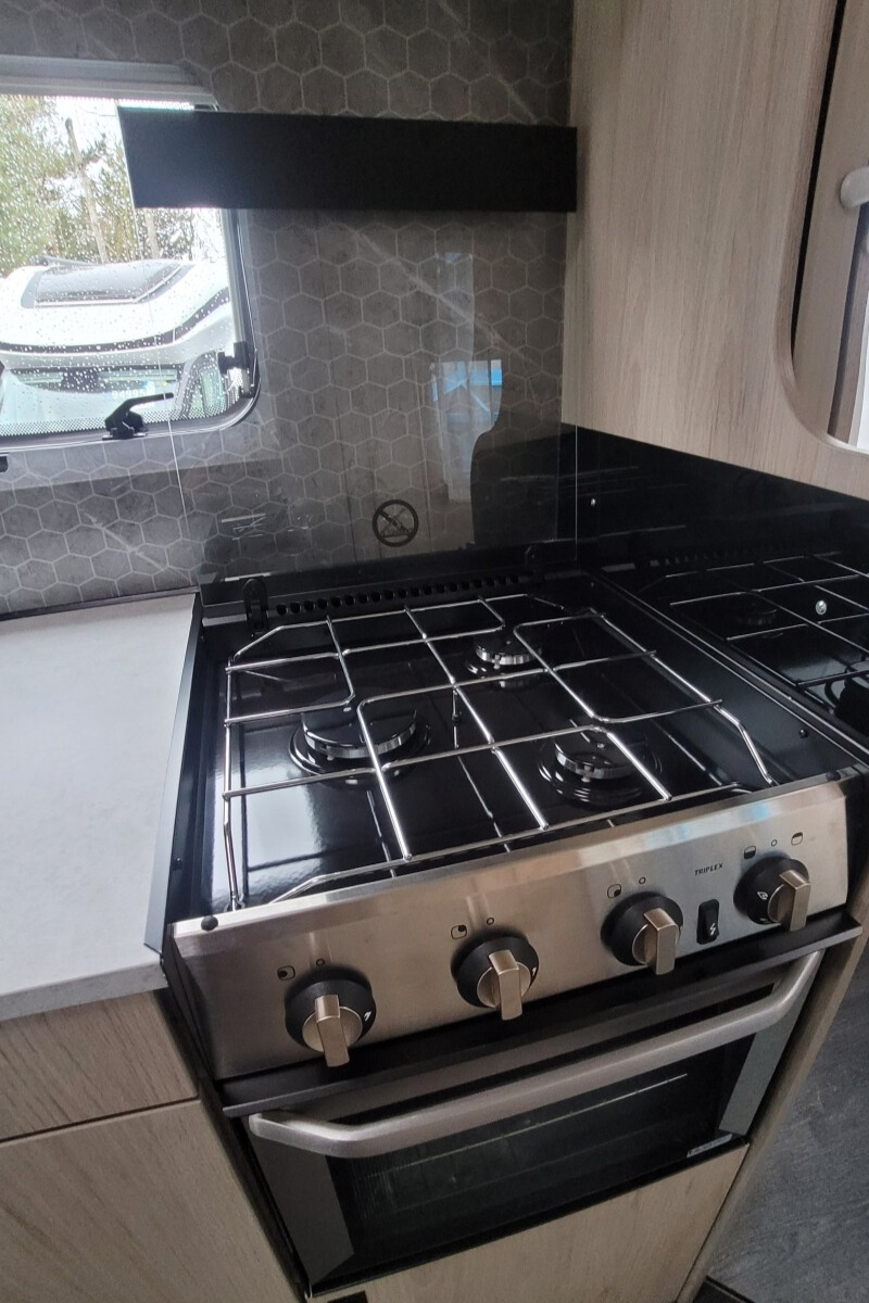 2B0846A 21 Autotrail ExpeditionC71 SMC15779