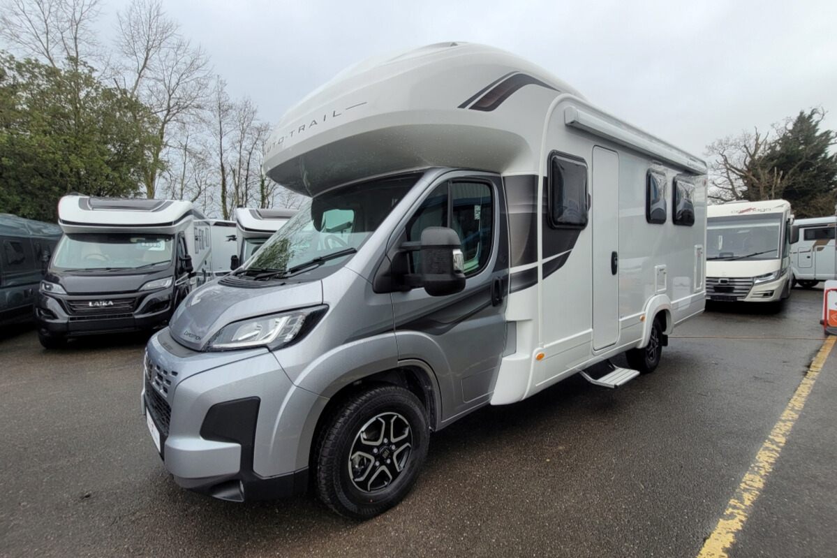 2B0846A 07 Autotrail ExpeditionC71 SMC15779