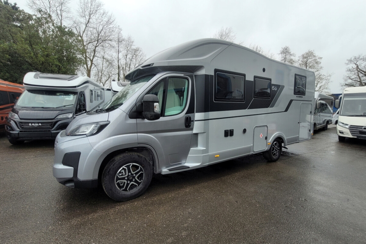 76B346 07 Adria Matrix670SL60thAnniversary SMC32149