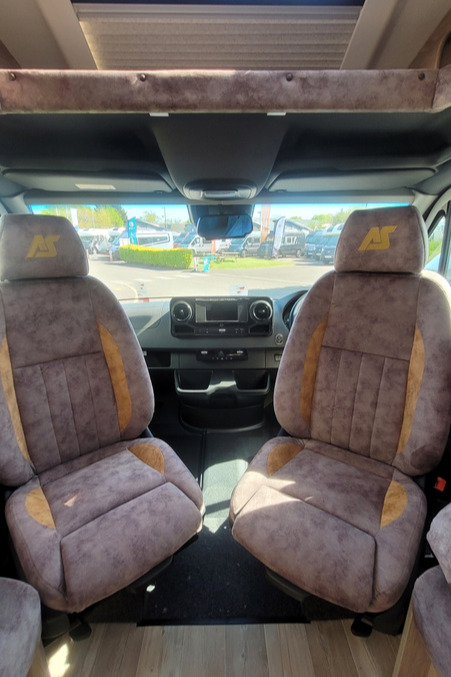 2C8FB3A 10 Autosleeper BurfordDuo CU23AHD