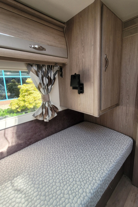 2C8FB3A 22 Autosleeper BurfordDuo CU23AHD