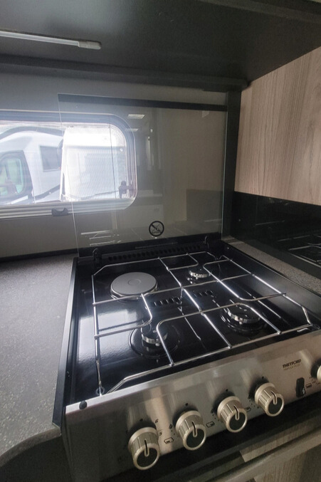 75D3DA 20 Swift Voyager540 RDSC43666