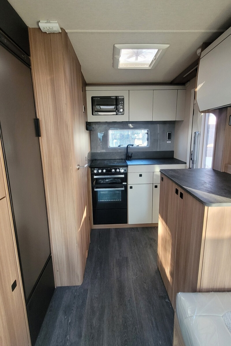 24256F2 18 Autotrail Imala615 SMB90537