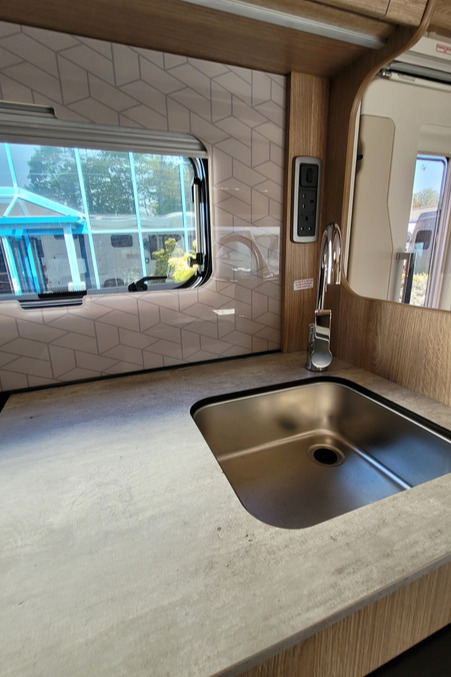 2BFD78A 16 Autotrail Imala736GHiLine WJ23XNH
