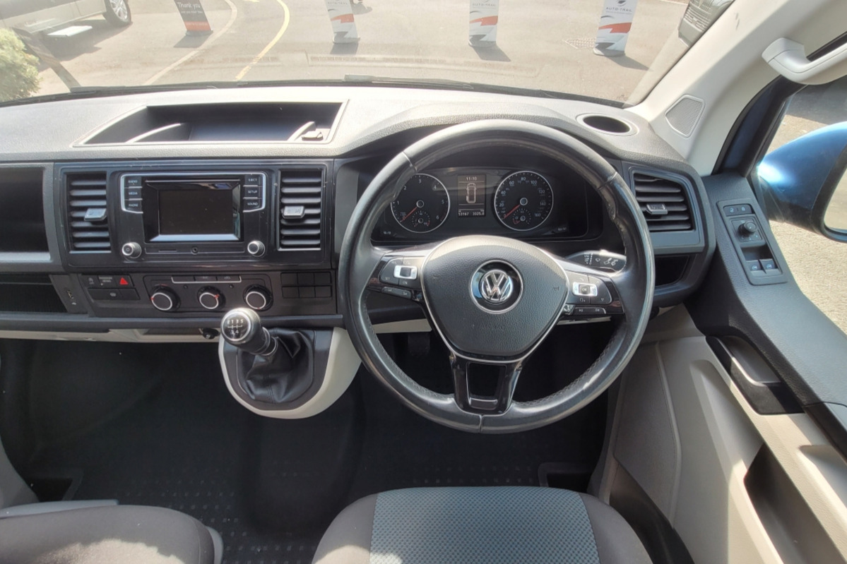 77D312 07 Volkswagen FunkyDubz MT66NPV