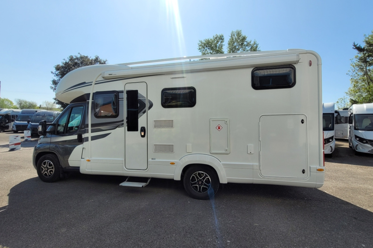 2BFD78A 05 Autotrail Imala736GHiLine WJ23XNH