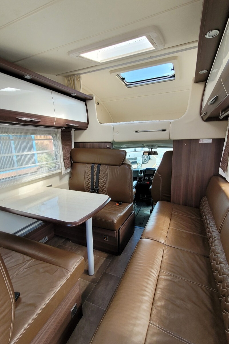 75BB22 14 Burstner ArgosA747 2G VX17CZP