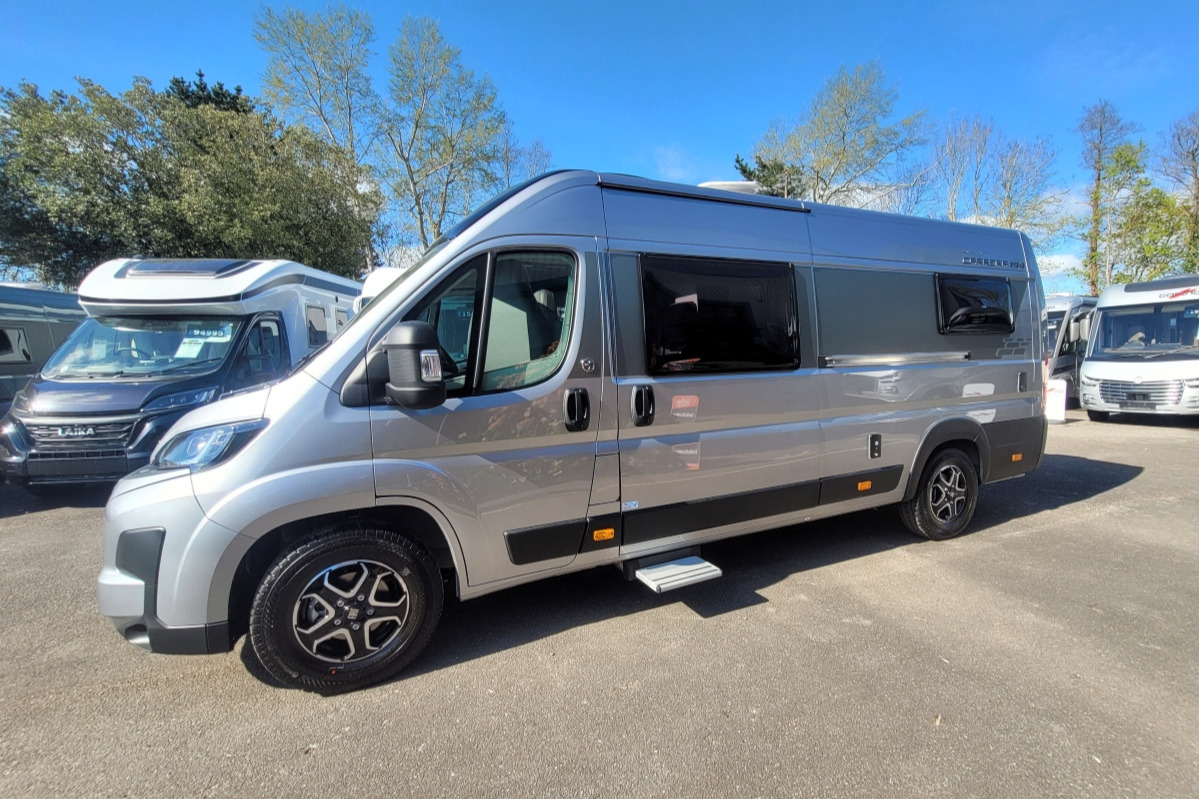 75CB6E 07 Swift Carrera194 SG070690
