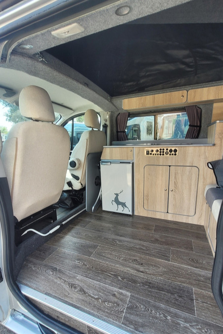 7795C6 13 Sussex Campervans DP68FRL
