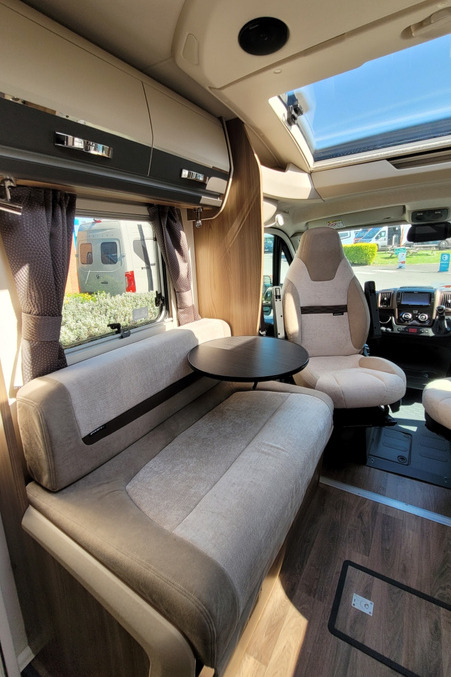 77E9E2 09 Swift KontikiSport574 DX70CPV