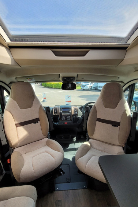 781F72 08 Swift KontikiSport584 VU21YGH